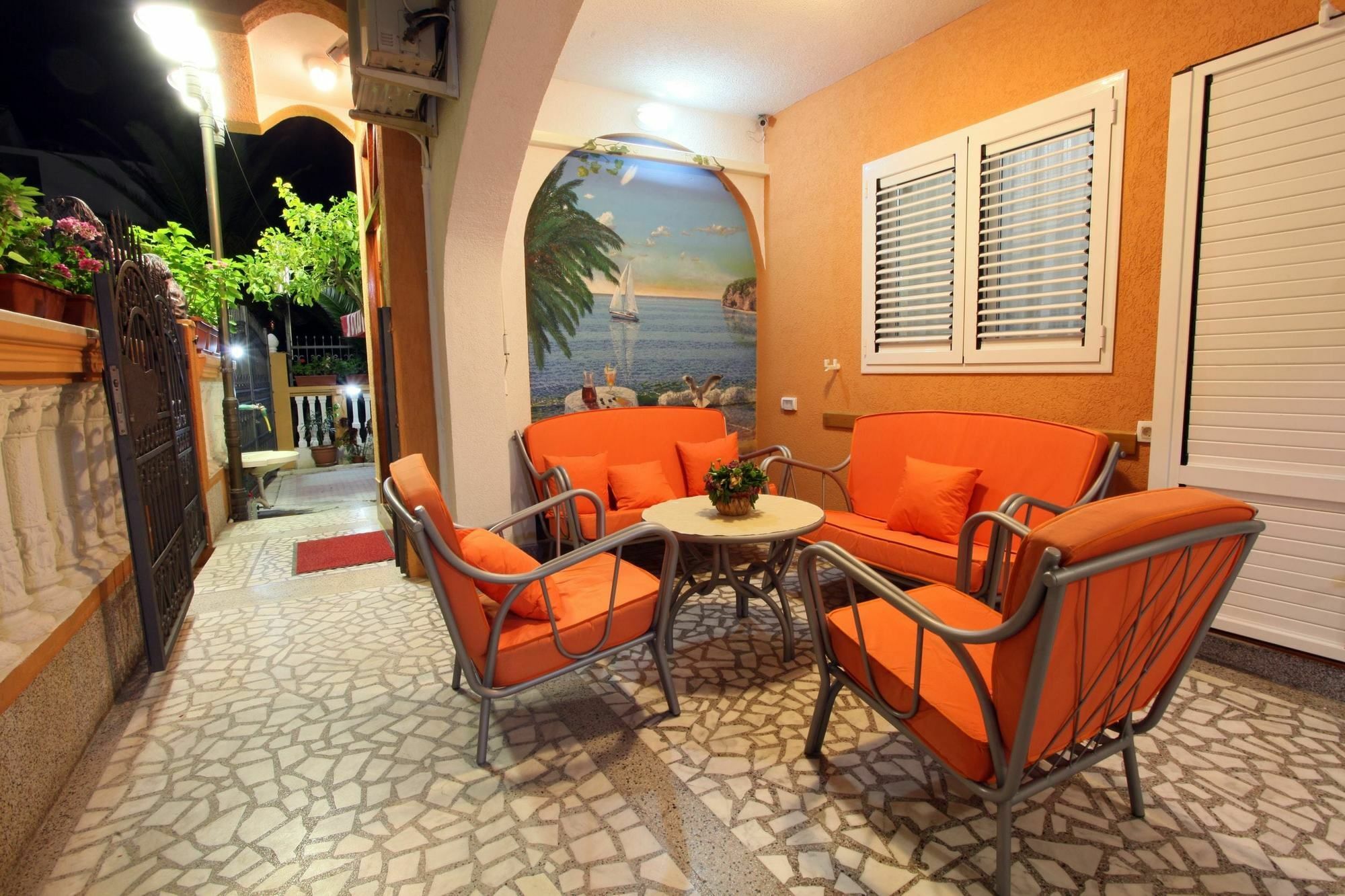 Guest house Memidz